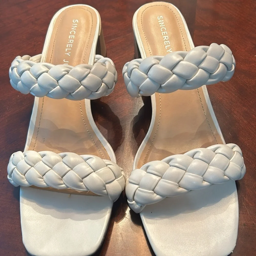 Sincerely Jules Woven White Heels - Picture 4 of 7